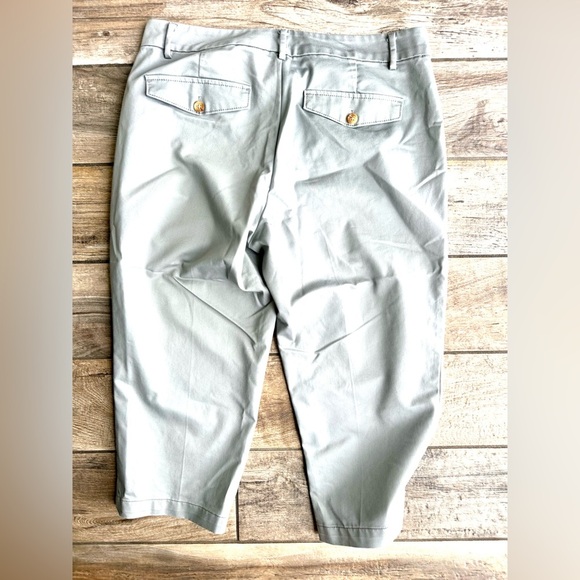 Dockers Mid Rise Chino Capri Pants Sz 12 - Picture 7 of 7